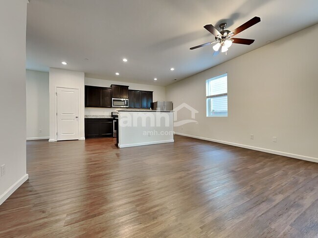 Foto del edificio - 1701 Butler Court NW