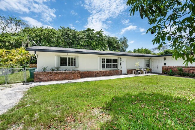 Building Photo - 11511 SW 81st Rd