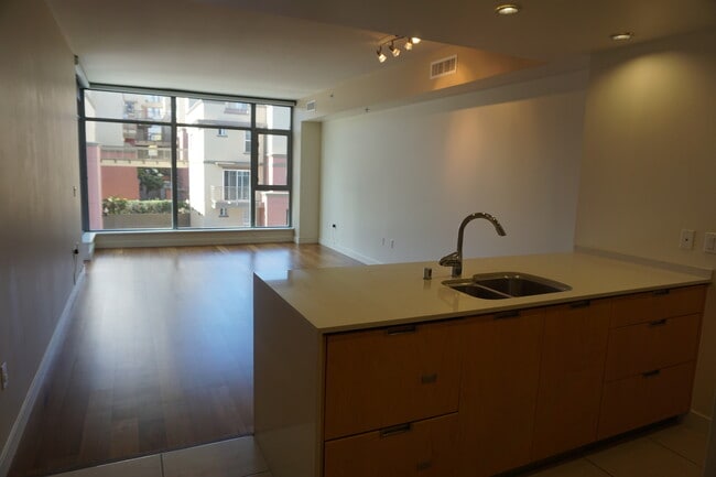 Building Photo - 1441 9th Ave