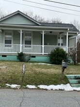 Building Photo - 403 Amazon St