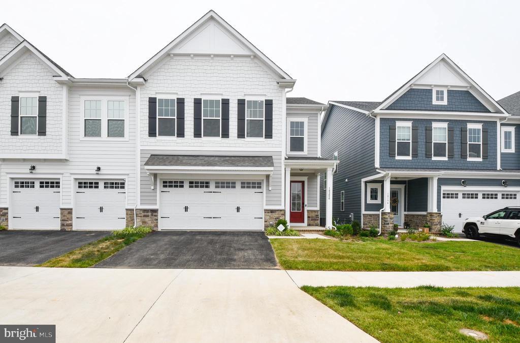 Foto principal - 18200 Moss Gdn Rd