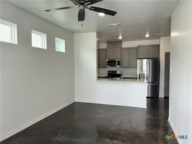 Building Photo - 315 A Riptide Dr