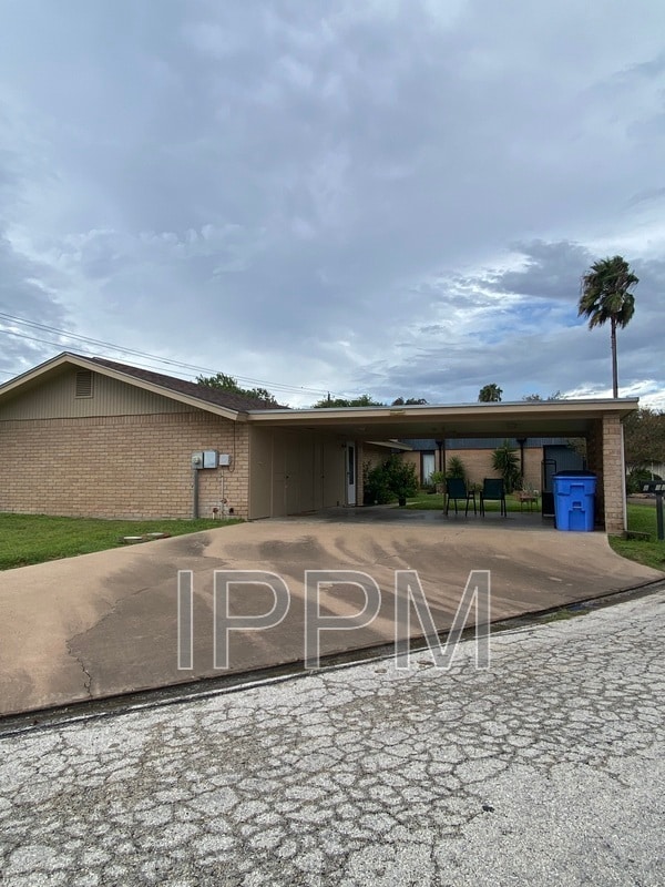 Building Photo - 5642 Byron Nelson Dr