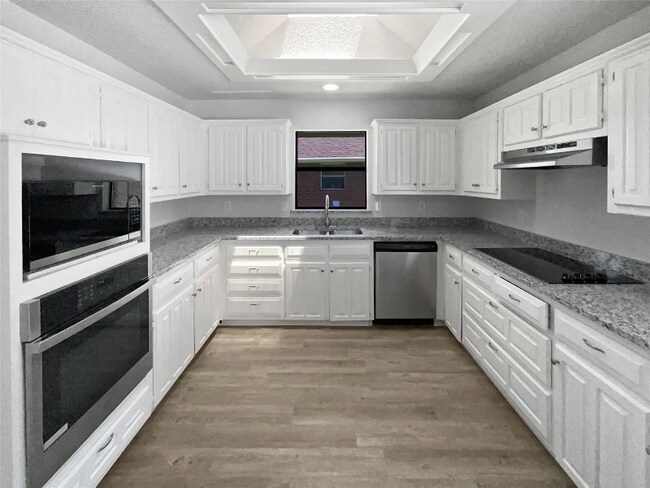 Foto del edificio - 3614 Queenswood Ln