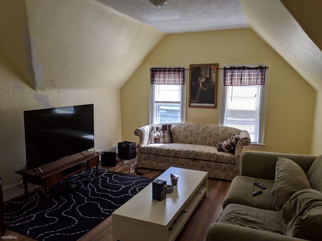 2 br, 1 bath - 99 Morrison Ave Apt 3 - 2 br, 1 bath  - 99 Morrison Ave Apt 3