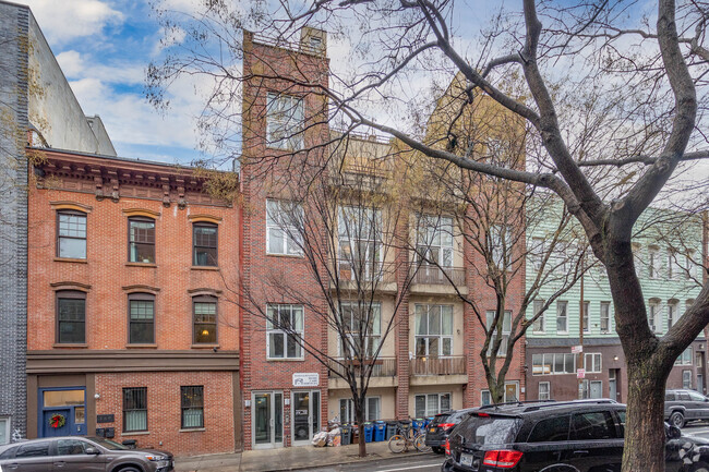 Building Photo - 151 Manhattan Ave