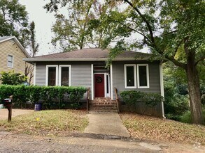 Building Photo - 301 White Ash Ct