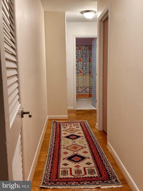 Building Photo - 10607 Montrose Ave