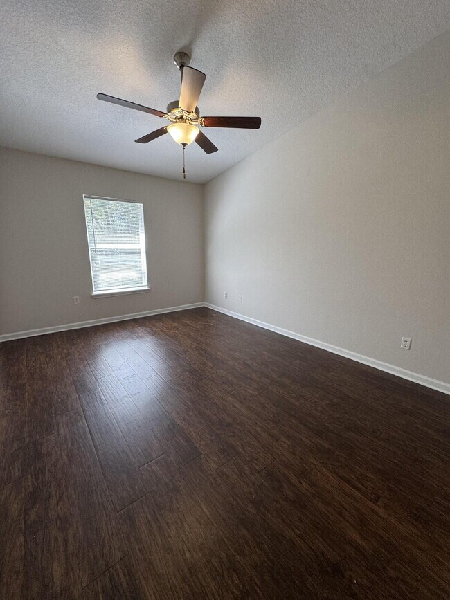 Foto del edificio - 3640 Kirkpatrick Cir