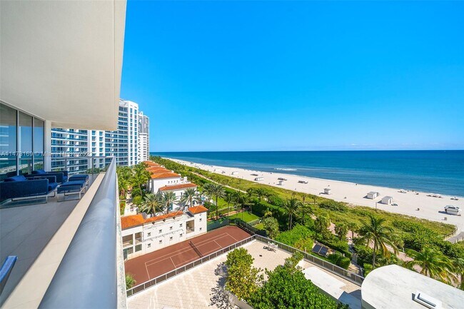 Building Photo - 5875 Collins Ave