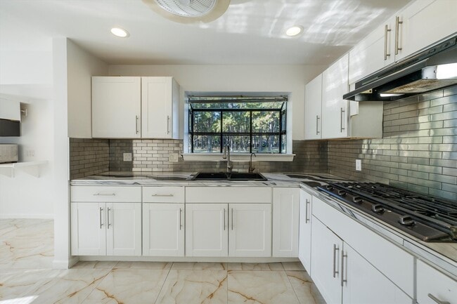 Building Photo - 3203 Golden Willow Dr