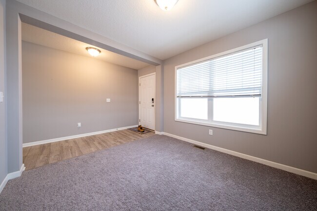 Foto del edificio - 20817 Guthrie Dr