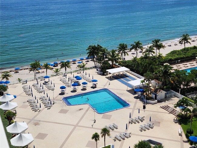 Building Photo - 2030 S Ocean Dr