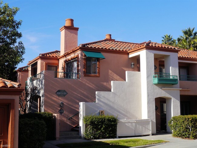 210 Villa Point Dr Newport Beach Ca 92660 Condo For In Condos California Newport Beach 210 Villa Point Dr Primary Photo