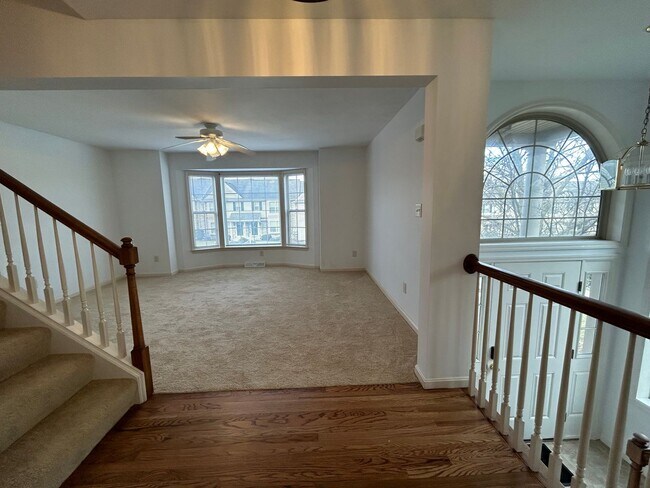 Foto del edificio - 3 Bedroom 2.5 Townhouse For Rent