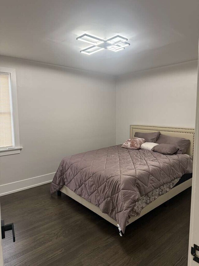 Foto del edificio - 4846 W Roscoe St