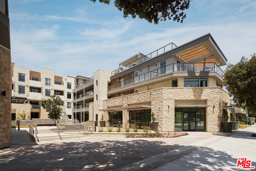 299 E Thousand Oaks Blvd Unit 309, Thousand Oaks, CA 91360 Condo for