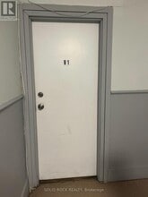 Building Photo - 89 King St W