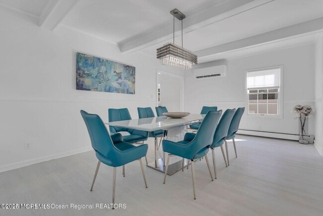 Foto del edificio - 373 W Park Ave