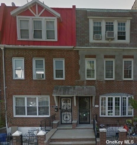Primary Photo - 20-35-35 32nd St