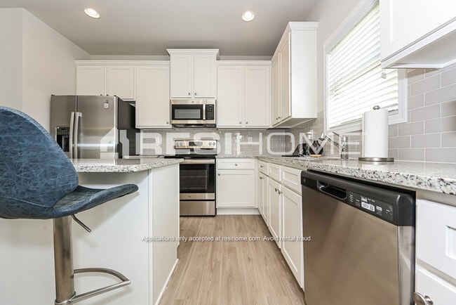 Foto del edificio - 501 Fiery Warbler St