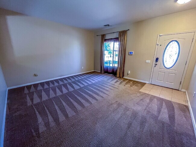 Foto del edificio - Spacious Rancho Sahuarita Home with Solar, 3-Car Garage, Desert Views and Oversized Loft $500 off...