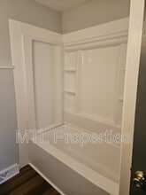 Building Photo - 1722 Kings Rd