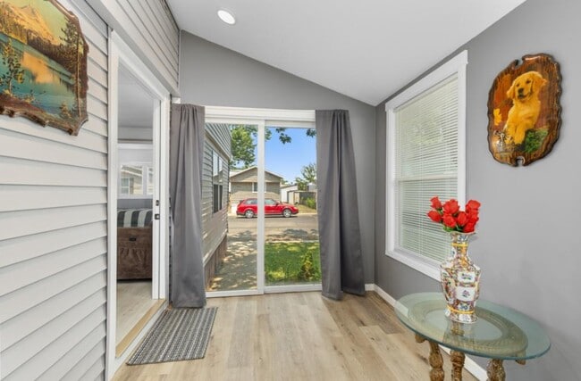 Foto del edificio - 852 Tarpon St SW