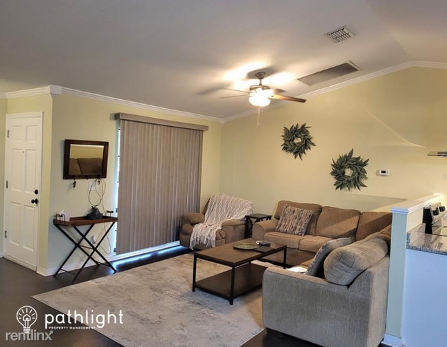Building Photo - 3 br, 2 bath House - 4107 Yellowwood Drive...
