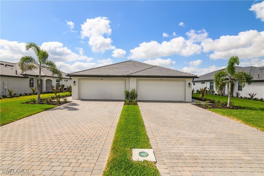 Foto principal - 19557 Hinkley Dr