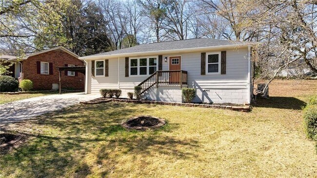 Building Photo - 2215 Gordon Cir