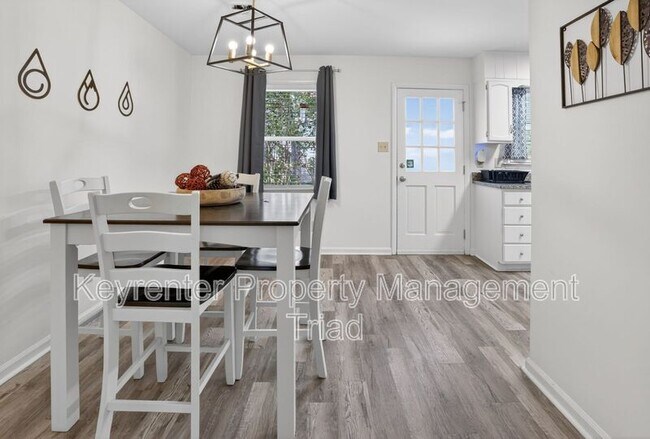 Foto del edificio - 115 S Mendenhall St