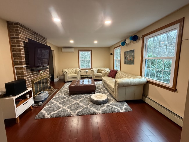 Foto del edificio - 34 Hitching Post Ln