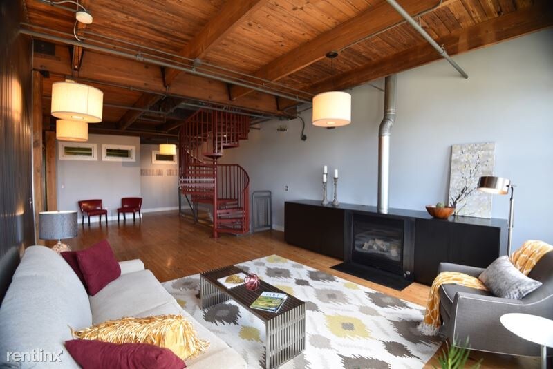 Foto principal - 600 Monroe Ave NW