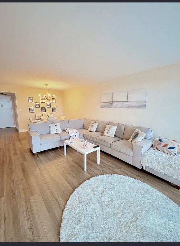 Foto del edificio - 1000 Parkview Dr