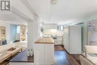 Building Photo - 107 Farnham Ave