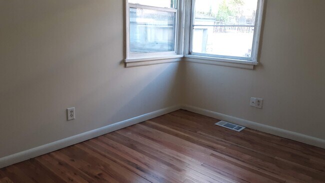 Foto del edificio - 23 E Euclid Ave