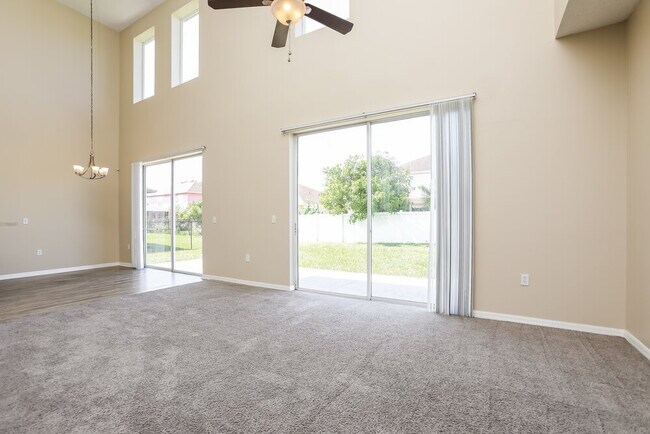 Building Photo - 355 Aylesbury Ct