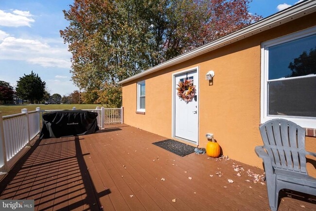 Building Photo - 11021 Bowerman Rd