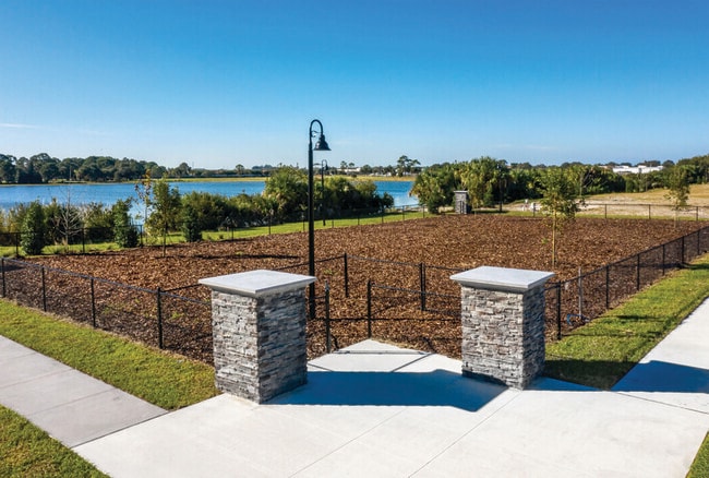 Building Photo - Venice Isles Luxury Apartments