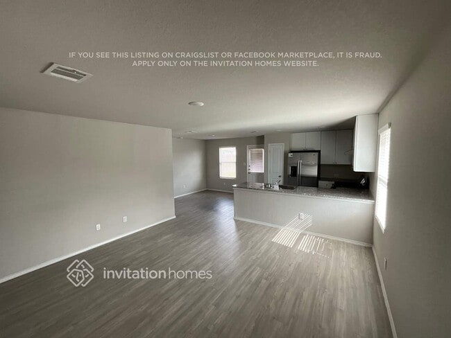Building Photo - 3238 Kornberg Dr