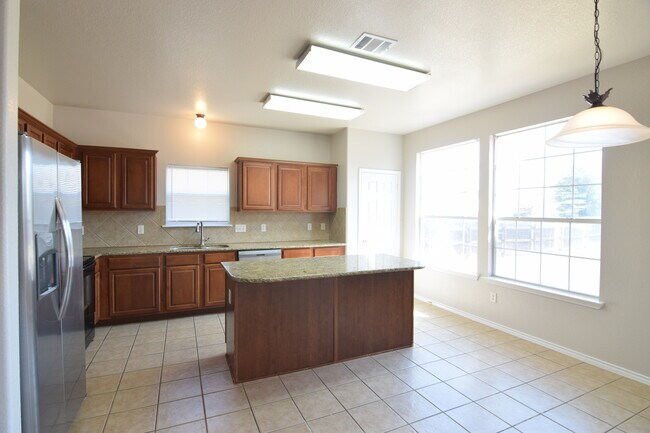 Foto del edificio - 5804 Drystone Ln