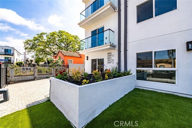 Foto del edificio - 2055 S Garth Ave
