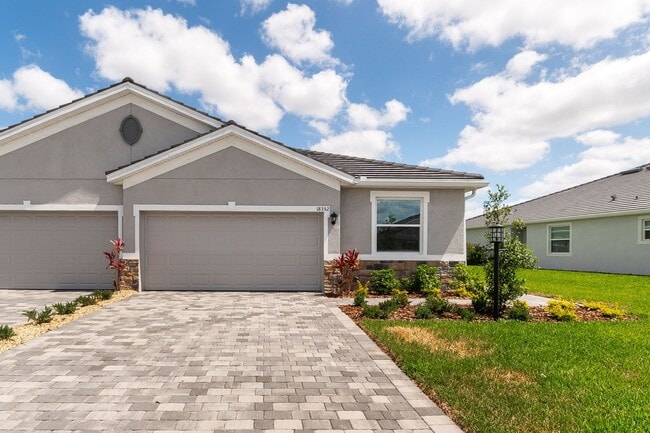 Building Photo - Available April 2026 - Turn Key Furnished ...