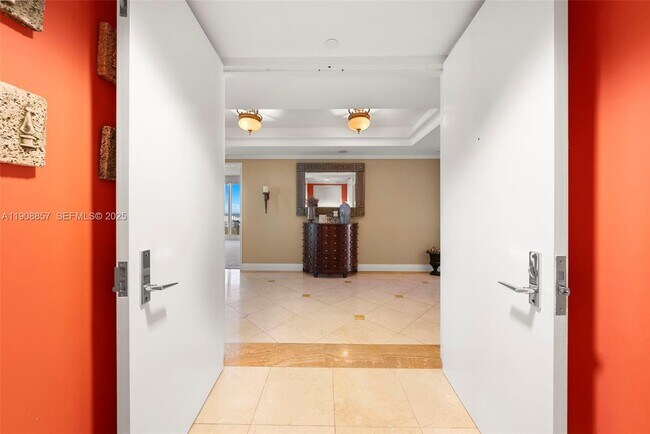 Building Photo - 781 Crandon Blvd