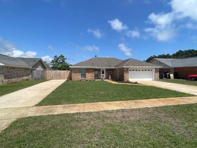 Foto del edificio - 2212 Peachwood Ct
