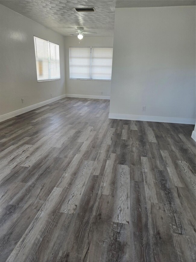 Foto del edificio - 1238 NW 5th Ave