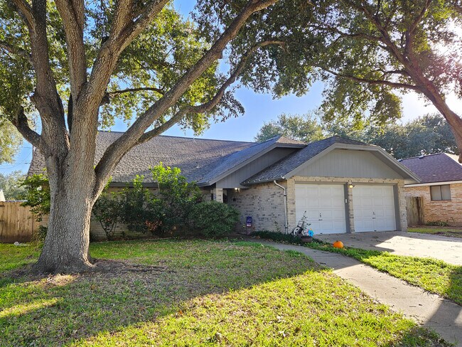 Building Photo - 1412 Alta Vista Ave