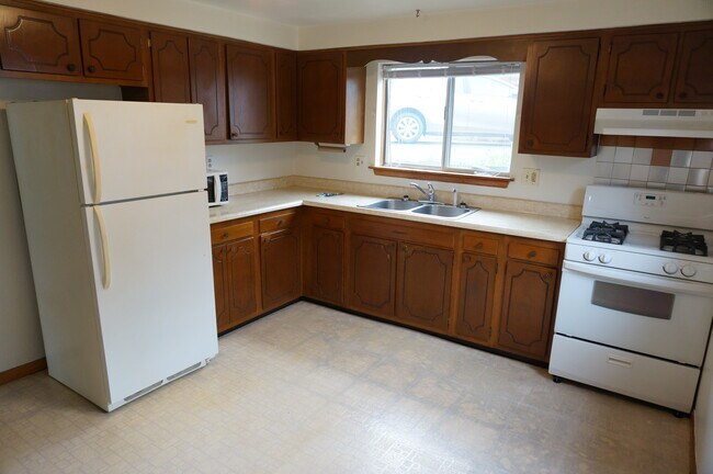 kitchen - 4 Sanford St