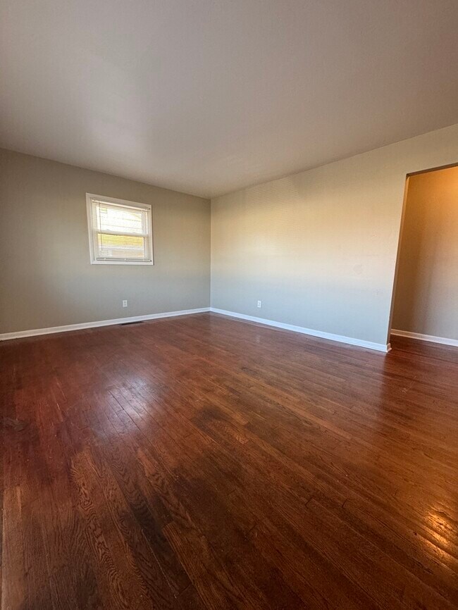 Foto del edificio - 2103 Eden Ave